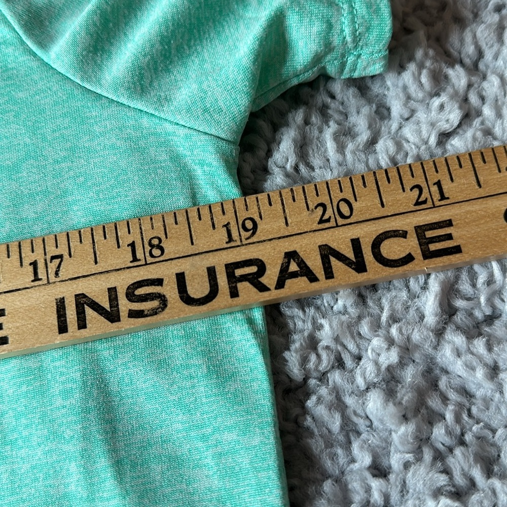 Nike Dri-Fit Women’s Short Sleeve Shirt Size Medium - Picture 4 of 5